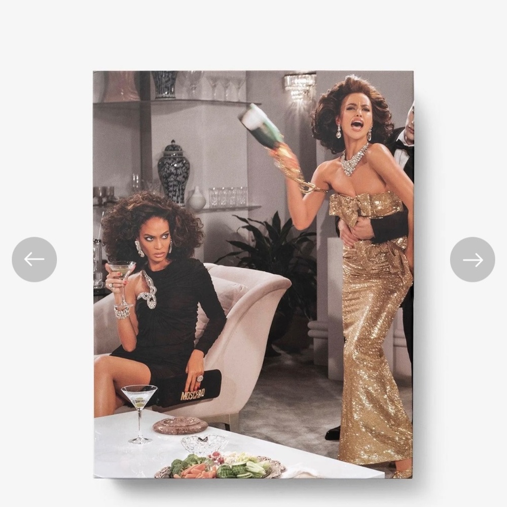 Moschino Book - Picture 4 of 8